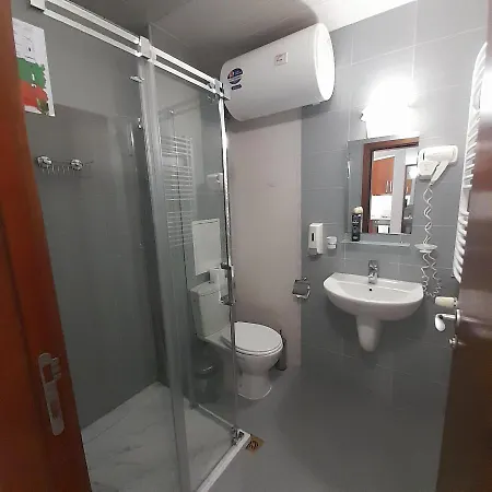 в204 Belvedere Club