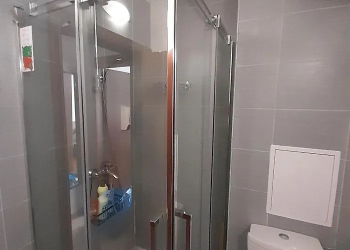 в204 Belvedere Club *